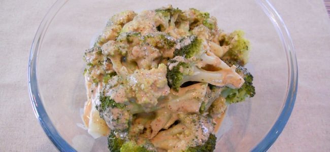 Broccoli con crema di mandorle