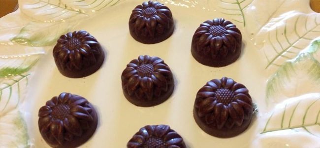 Cioccolatini di mandorle e carruba