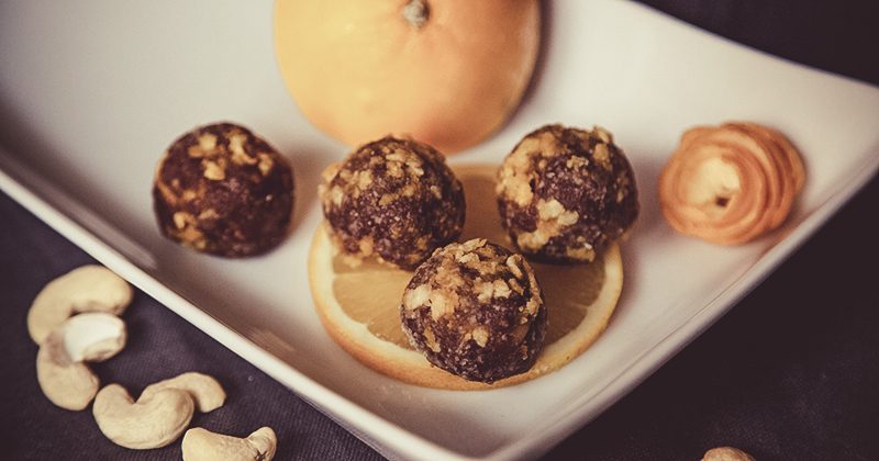 Palline con anacardi, lucuma e arancia