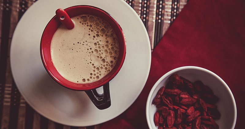 Smart cappuccino con bacche di goji