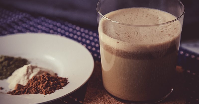 Smart cappuccino con carruba e superfoods