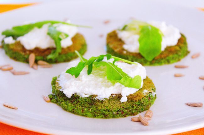 Mini sformatini alla rucola con ricotta di capra