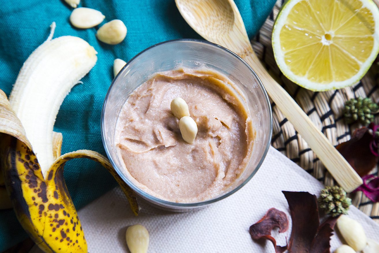 Budino di frutta al latte di mandorla